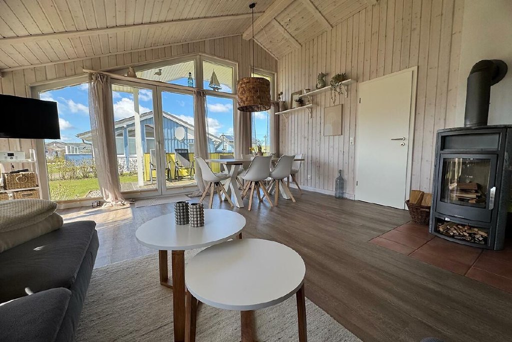 Wohnzimmer mit Kaminofen